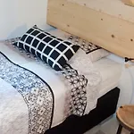 Ferienhaeuser Glueck Auf, Sauna, Hottubs Holiday home Arnoldstein