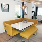 Ferienhaeuser Glueck Auf, Sauna, Hottubs Arnoldstein