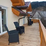 Ferienhaeuser Glueck Auf, Sauna, Hottubs Arnoldstein