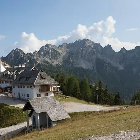 Dom wakacyjny Ferienhaeuser Glueck Auf, Sauna, Hottubs Arnoldstein