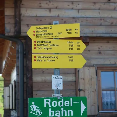 Prázdninový dům Ferienhaeuser Glueck Auf, Sauna, Hottubs Arnoldstein
