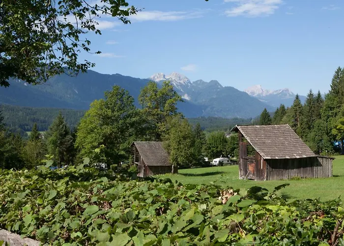 Ferienhaeuser Glueck Auf, Sauna, Hottubs Holiday home Arnoldstein