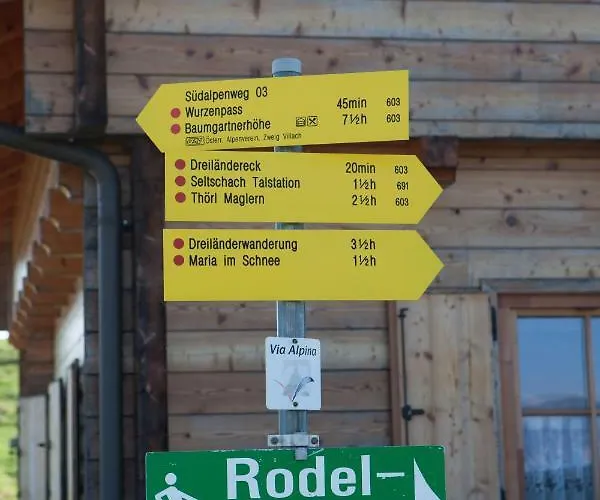 Holiday home Ferienhaeuser Glueck Auf, Sauna, Hottubs Arnoldstein